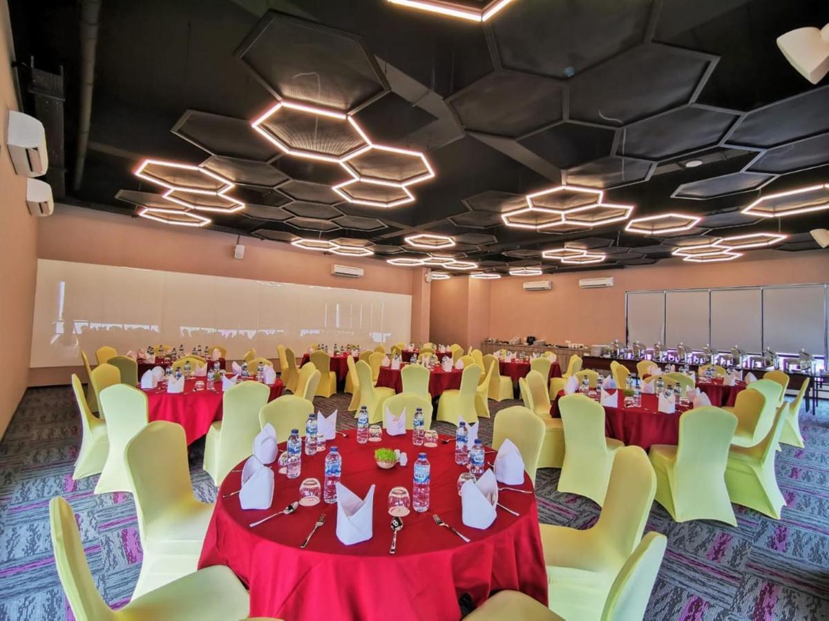 Hotel The Zuri Dumai Exterior foto